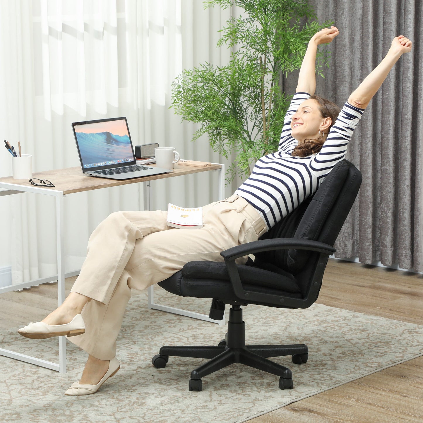 HOMCOM Linen-Look Padded Office Chair - Black