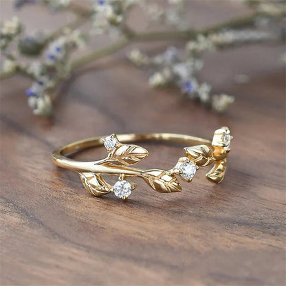 Huitan Exquisite Gold Color Leaf Ring for Women Inlaid Crystal CZ Stone Luxury Fashion Bridal Wedding Party Accessories Jewelry