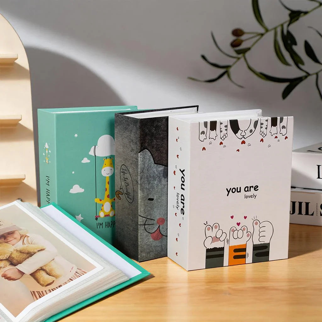 The Cartoon Cover Album Is Exquisite. It Can Hold 100 6-inch Photos And Is Suitable For Family Memory Storage And Collection