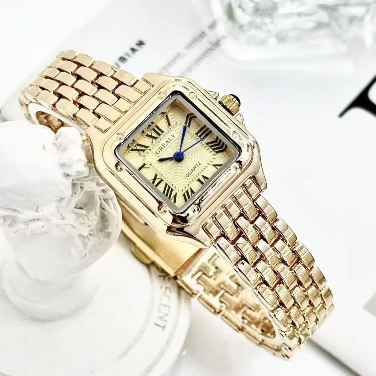 Luxury Rhinestone Women Watches Fashion Square Quartz Wristwatch Simple Ladies Clock Reloj Mujer