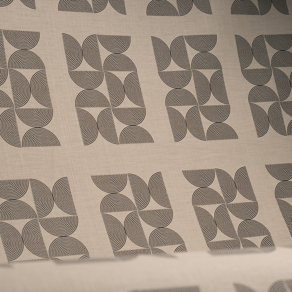 Simplicity No.4 Black