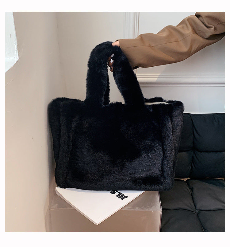 Winter Women's Fashion Large Capacity Plush Hand-carrying Bag