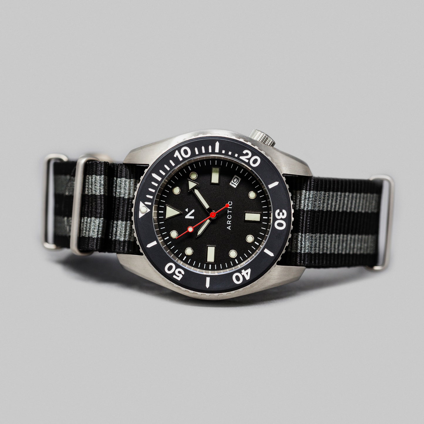 'Arctic' 500m Dive Watch (43mm) | Classic NATO