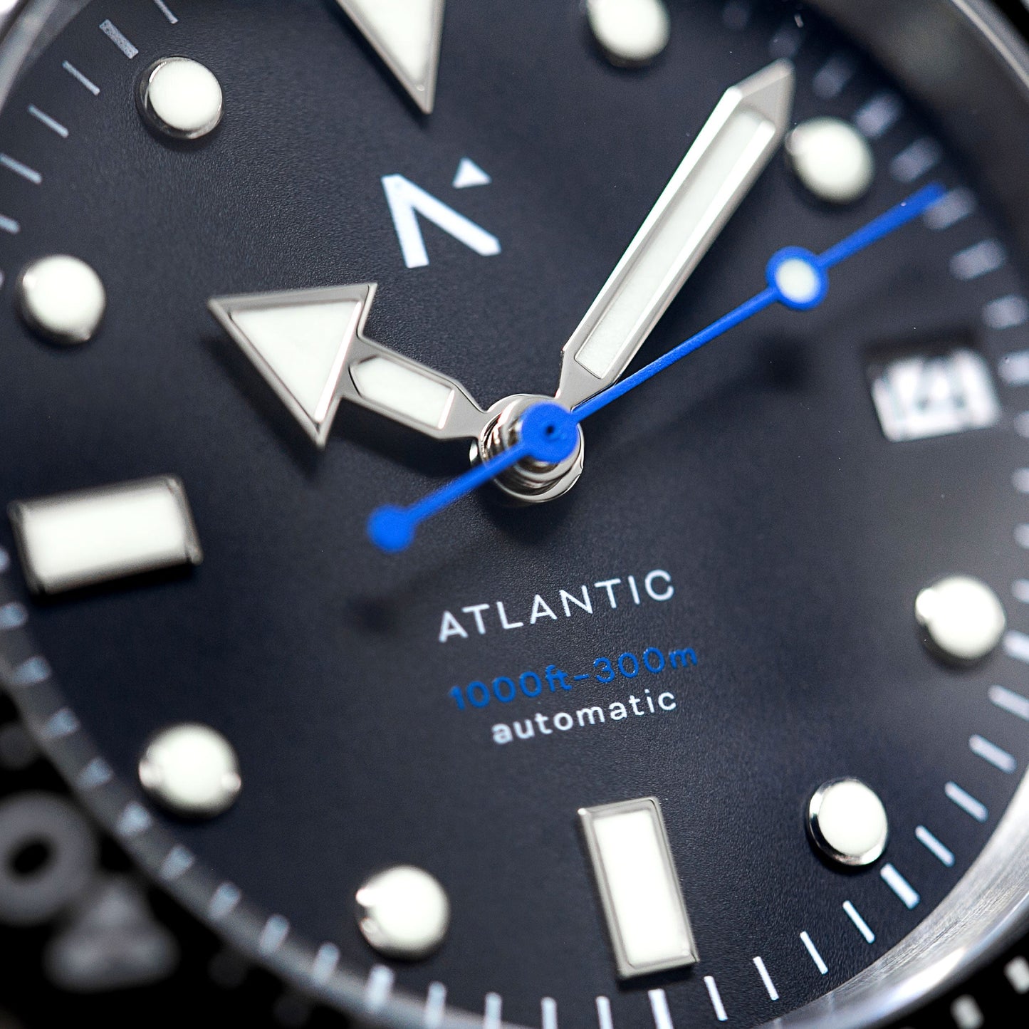 'Atlantic' Dive Watch (40mm) | Optic Yellow NATO