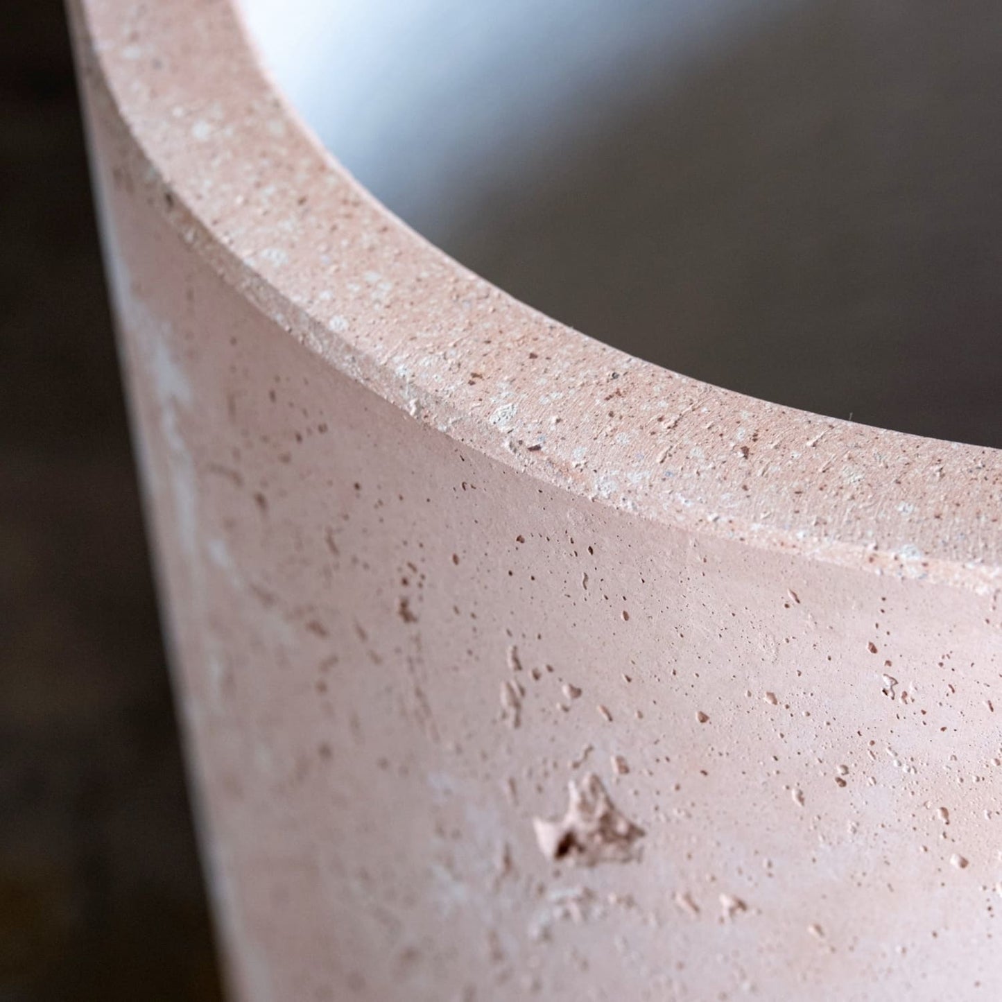 Aurella | Blushstone – 100cm XXL Concrete Cylinder Planter – 621L Round Plant Pot