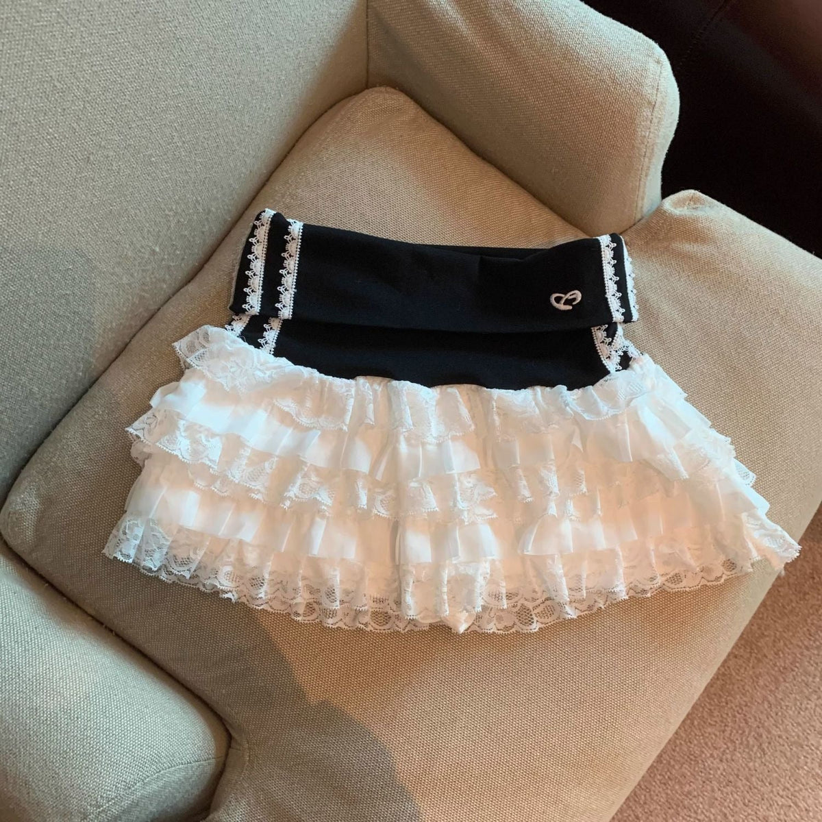Ballet-style Pure Yet Seductive Lace-spliced Bubble Skirt
