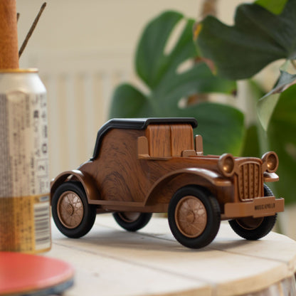 Classic Vintage Car Speaker and Phone Holder - Bluetooth - 5 watt