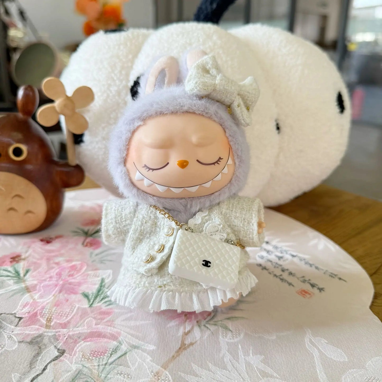 High-Fashion V1 V2  Labubu High End Luxury Chane Set 15cm 17cm Classic Grid Style Dress Set Fashion Clothes Replacement