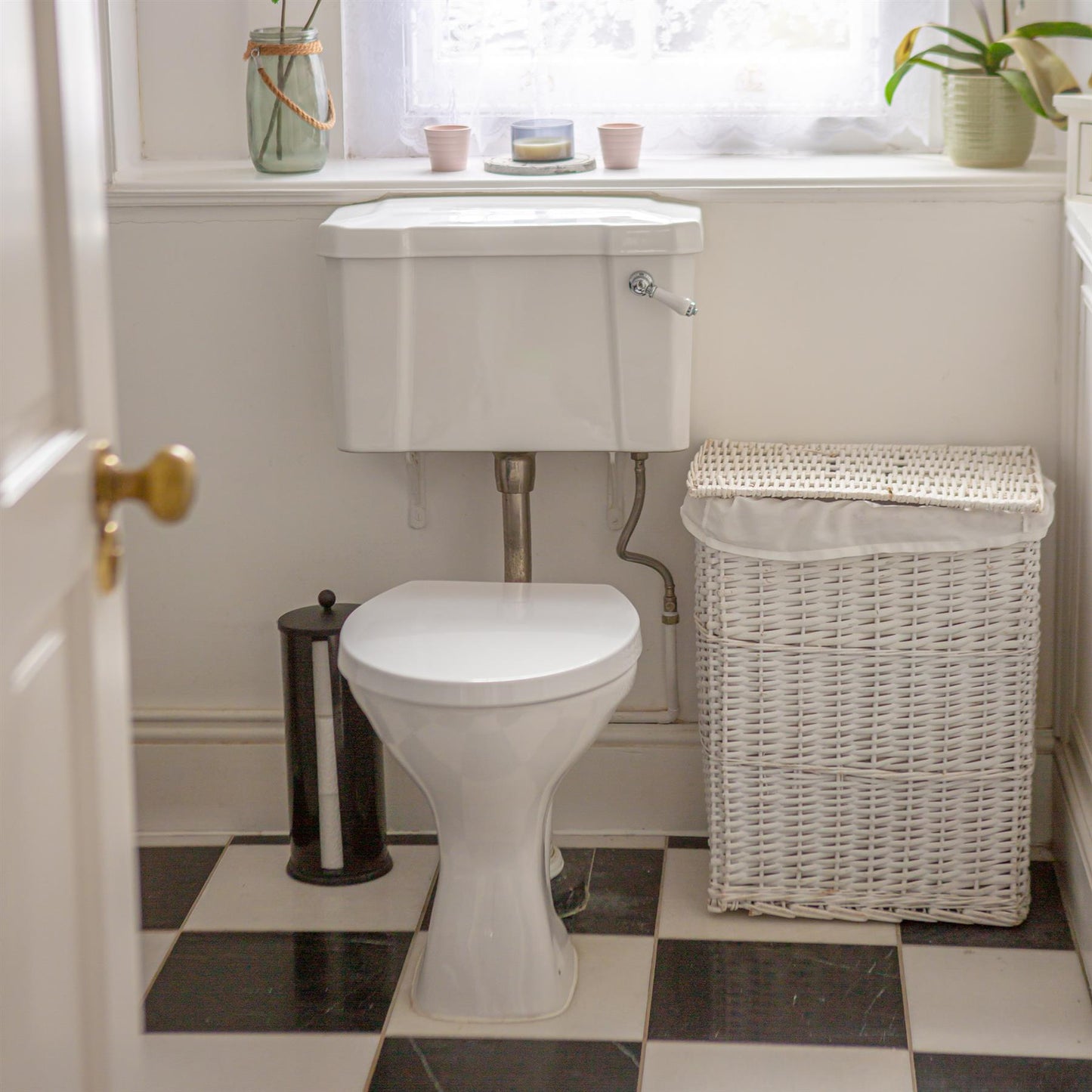 White Round Antibacterial Soft Close Toilet Seat