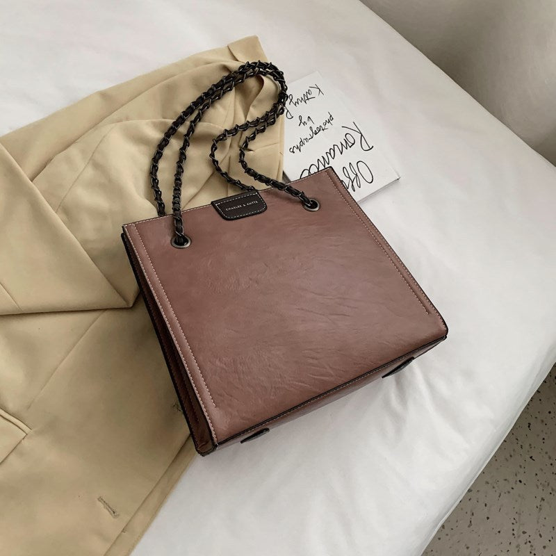 Chain shoulder messenger bag