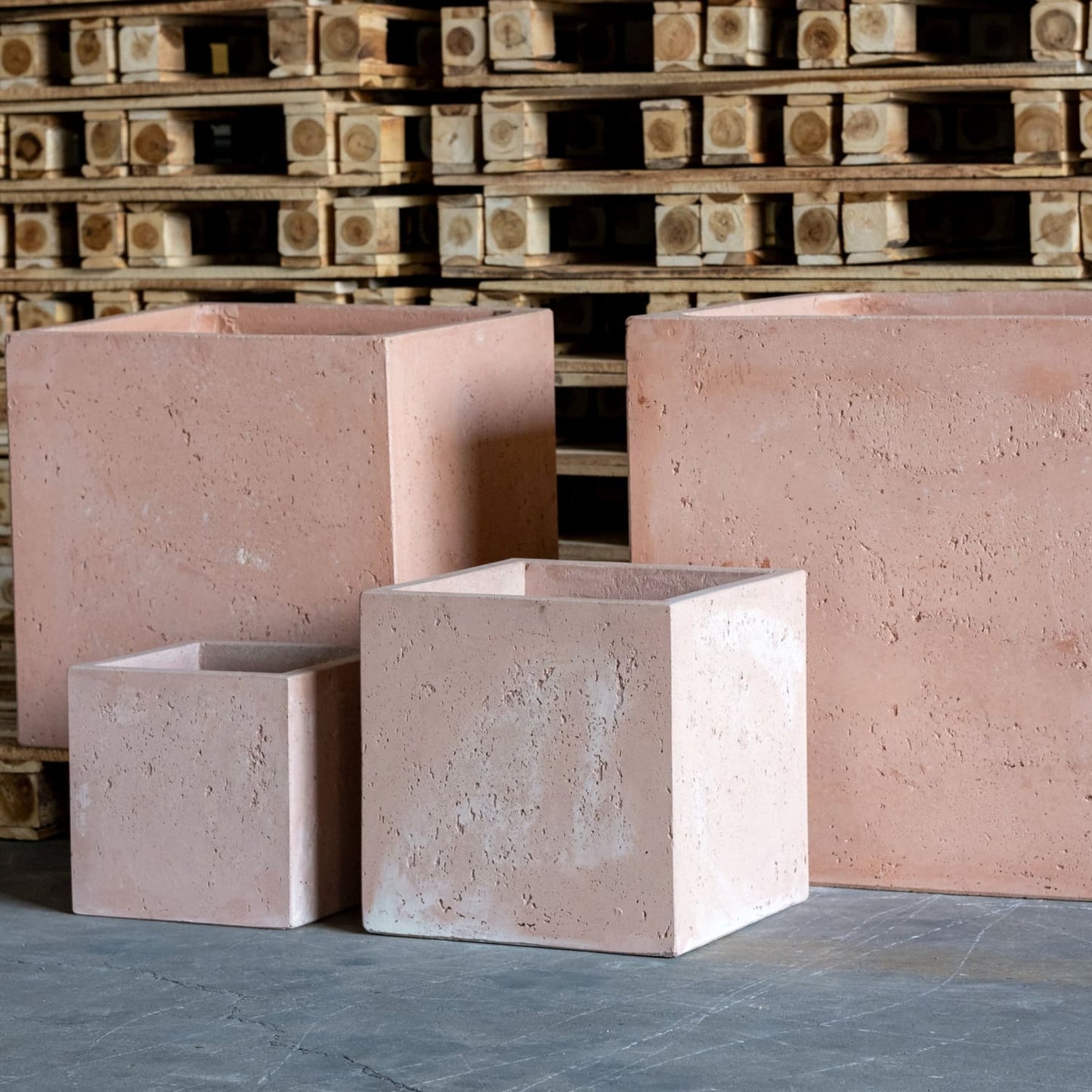 Cubrosa | Blushstone – 100cm XXL Concrete Square Planter – 782L Block Plant Pot