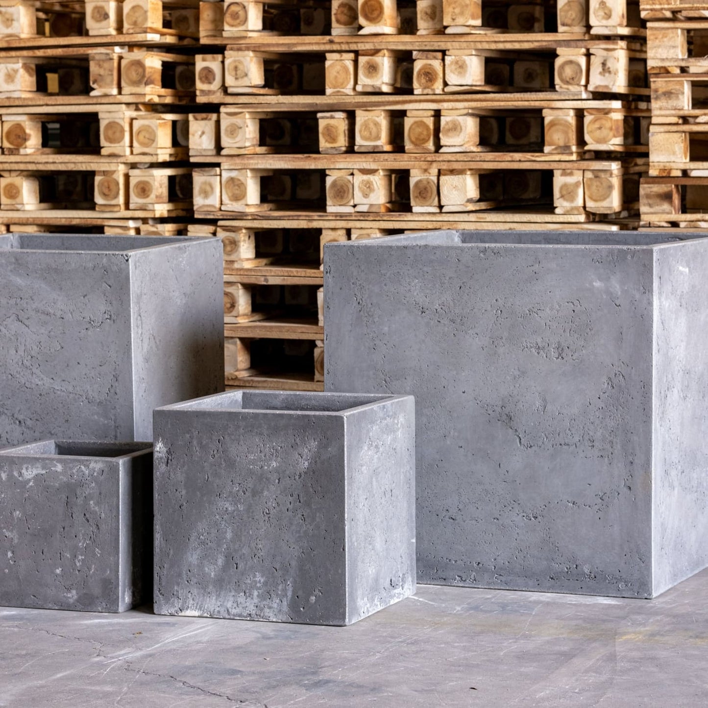 Cubrosa | Onyx Dusk – 70cm Extra Large Concrete Square Planter – 246L Block Plant Pot