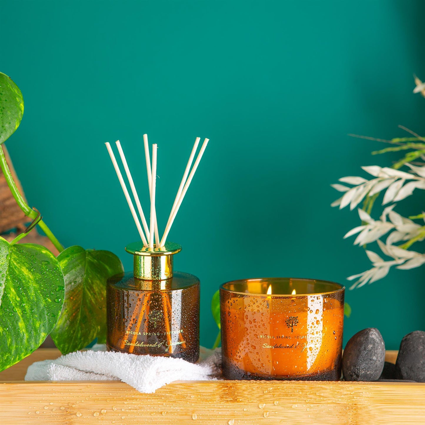 350g Double Wick Sandalwood & Jasmine Soy Wax Scented Candle