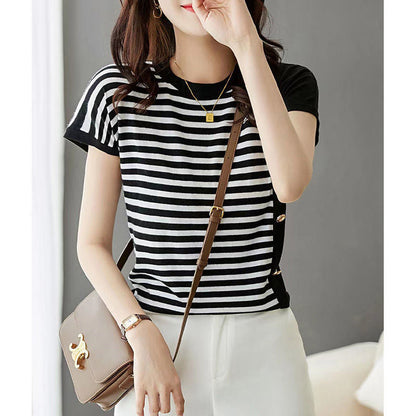 Round Neck Black And White Striped T-shirt For Women