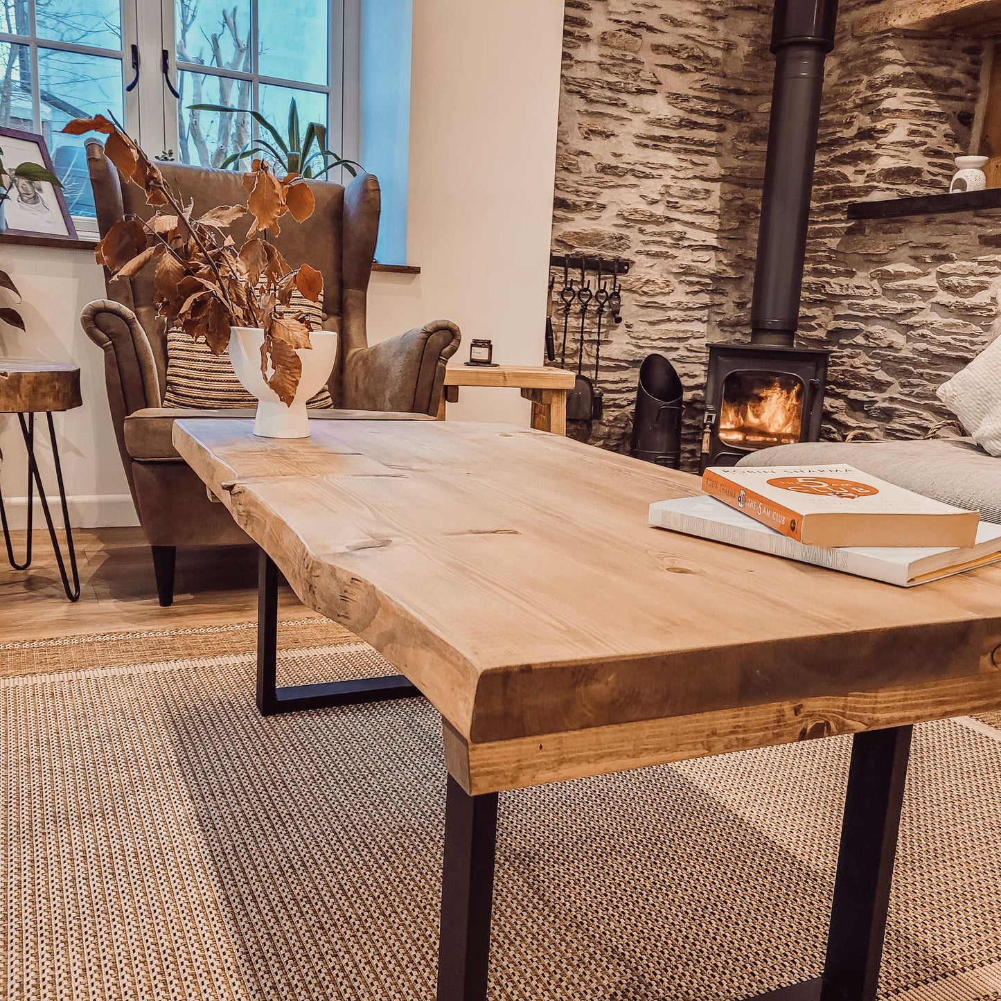 ALVA Live / Waney Edge Coffee Table With Metal Square Legs