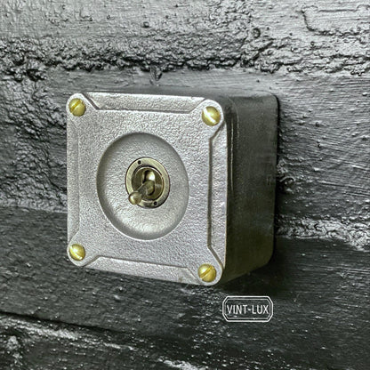 Single Gang 2 Way Conduit Surface Mounting Light Switch Solid Cast Metal Industrial ~ BS EN Approved Vintage Britmac Style