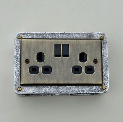 Antique Brass Double Switched 13A Power Socket 230V 13A 2 Gang 2G  Solid Cast Metal Conduit Industrial