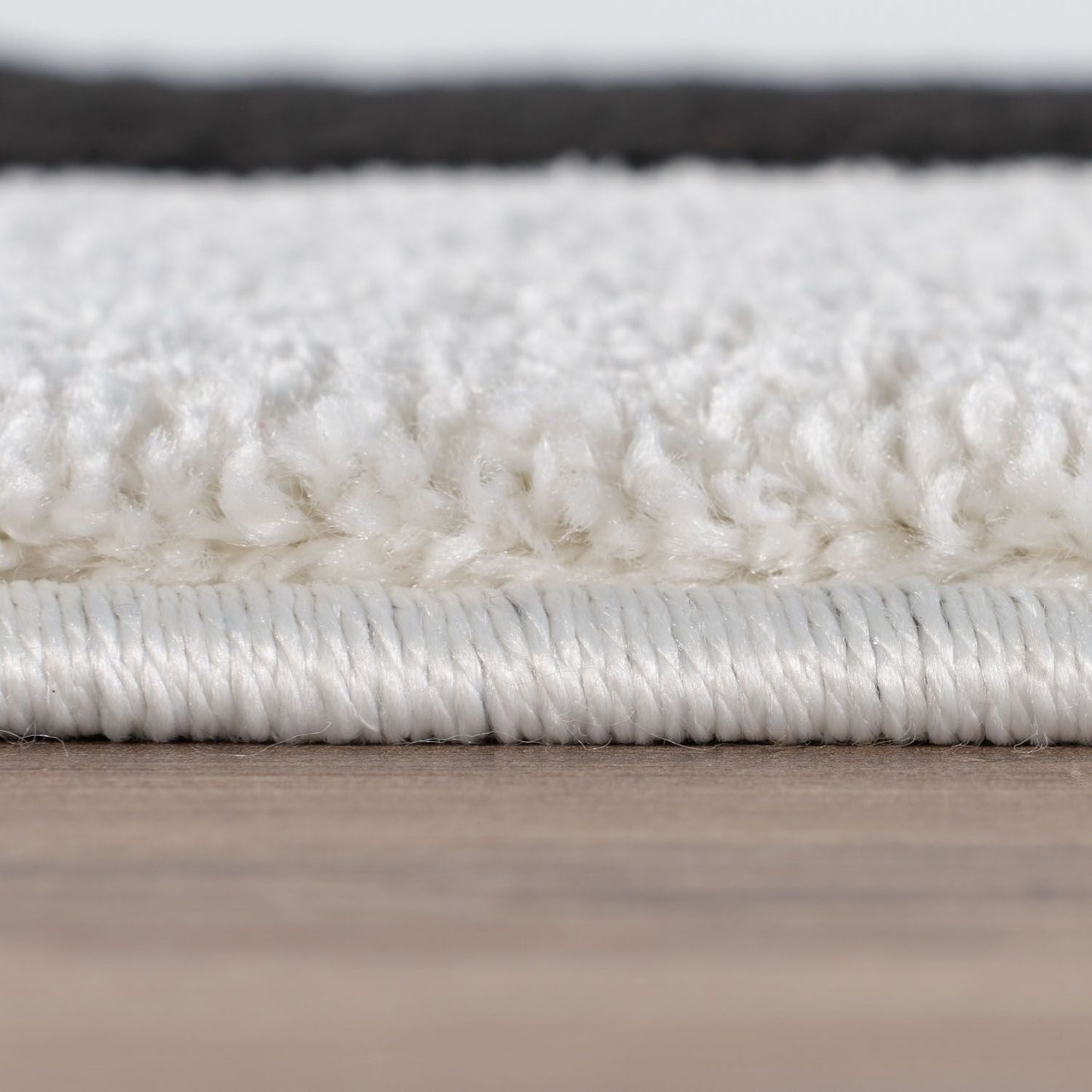 Joli Wave Black & White Rug