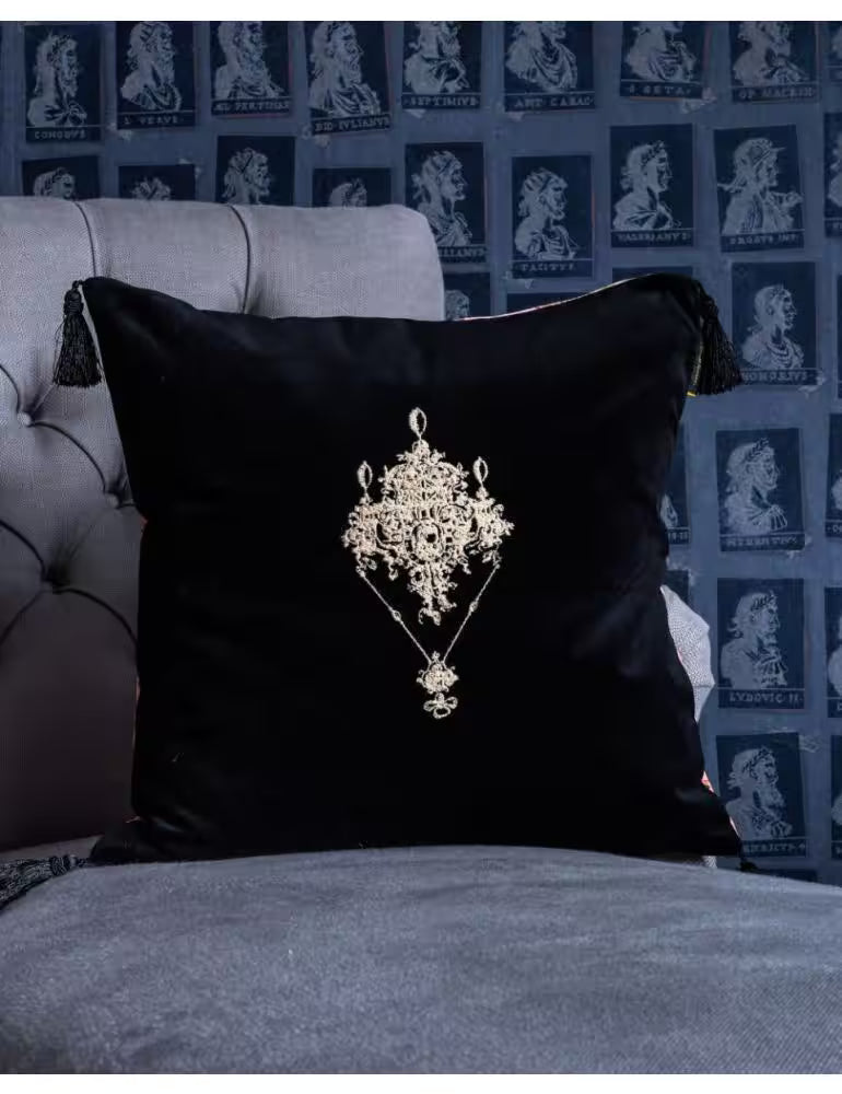 GEMME EMBROIDERY Velvet Embroidered Cushion