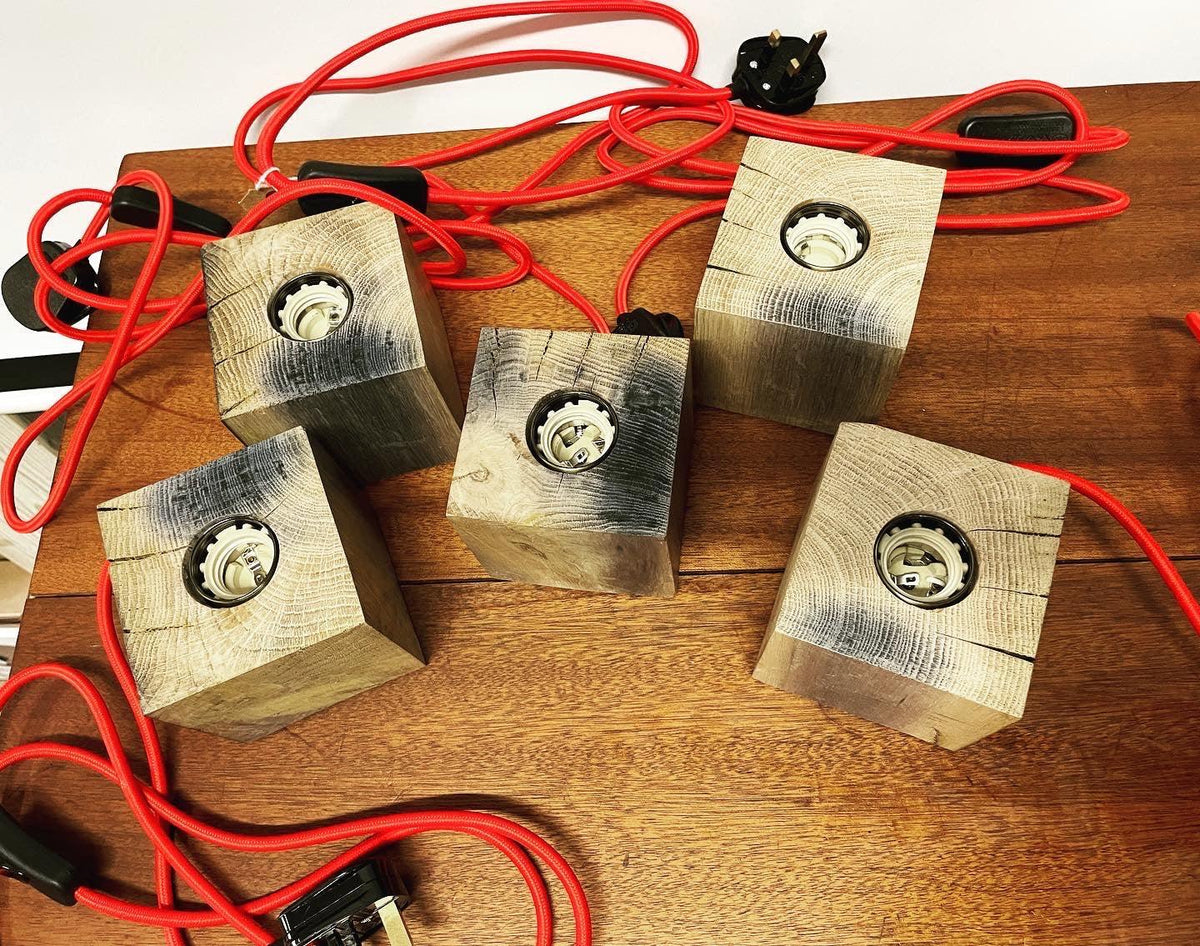Mini oak cube lamp
