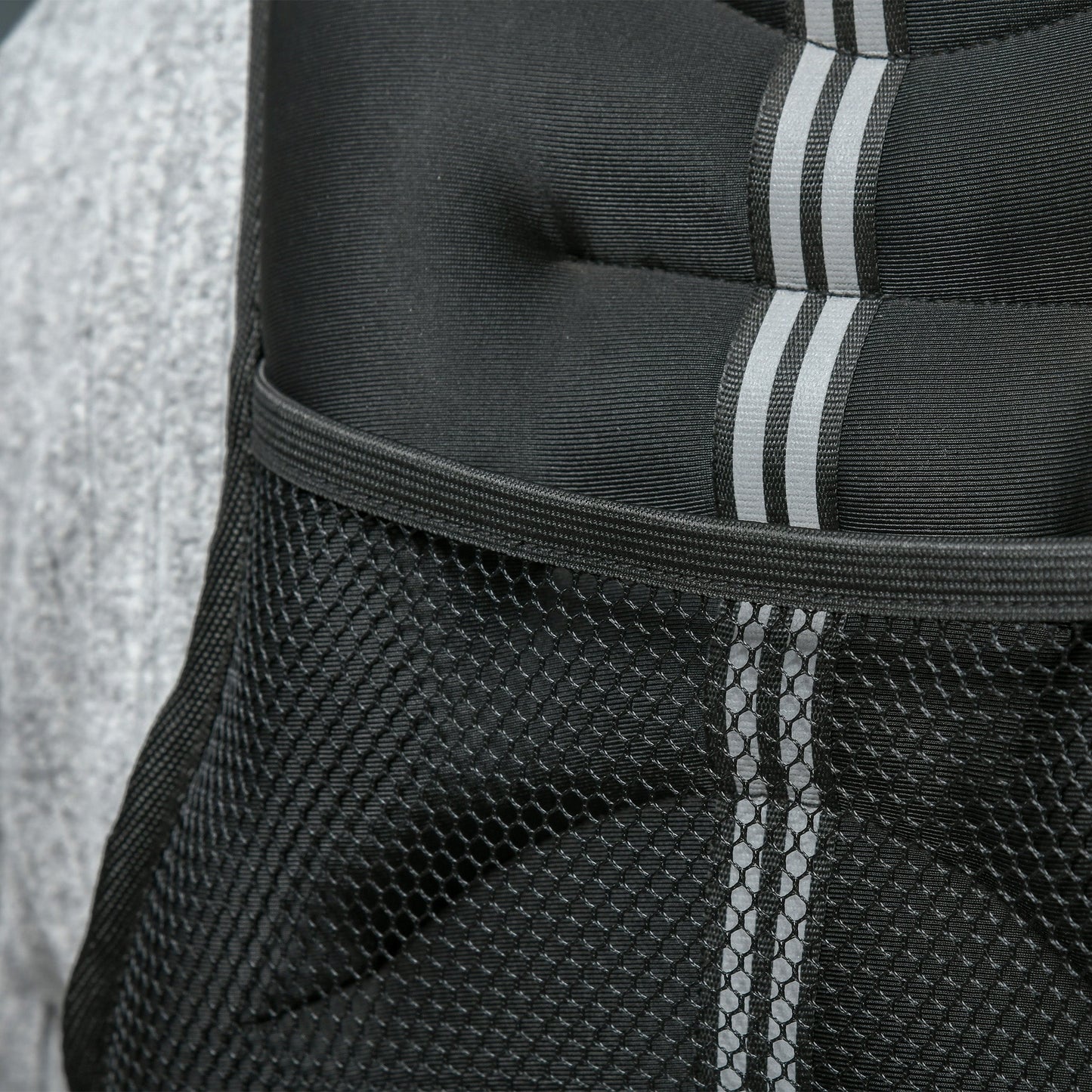 HOMCOM 5KG Weighted Vest, Running Weight Vest with Adjustable Straps, Convenient Pocket and Reflective Strips, for Men and Women Cardio Exercise Strength Training Workout
