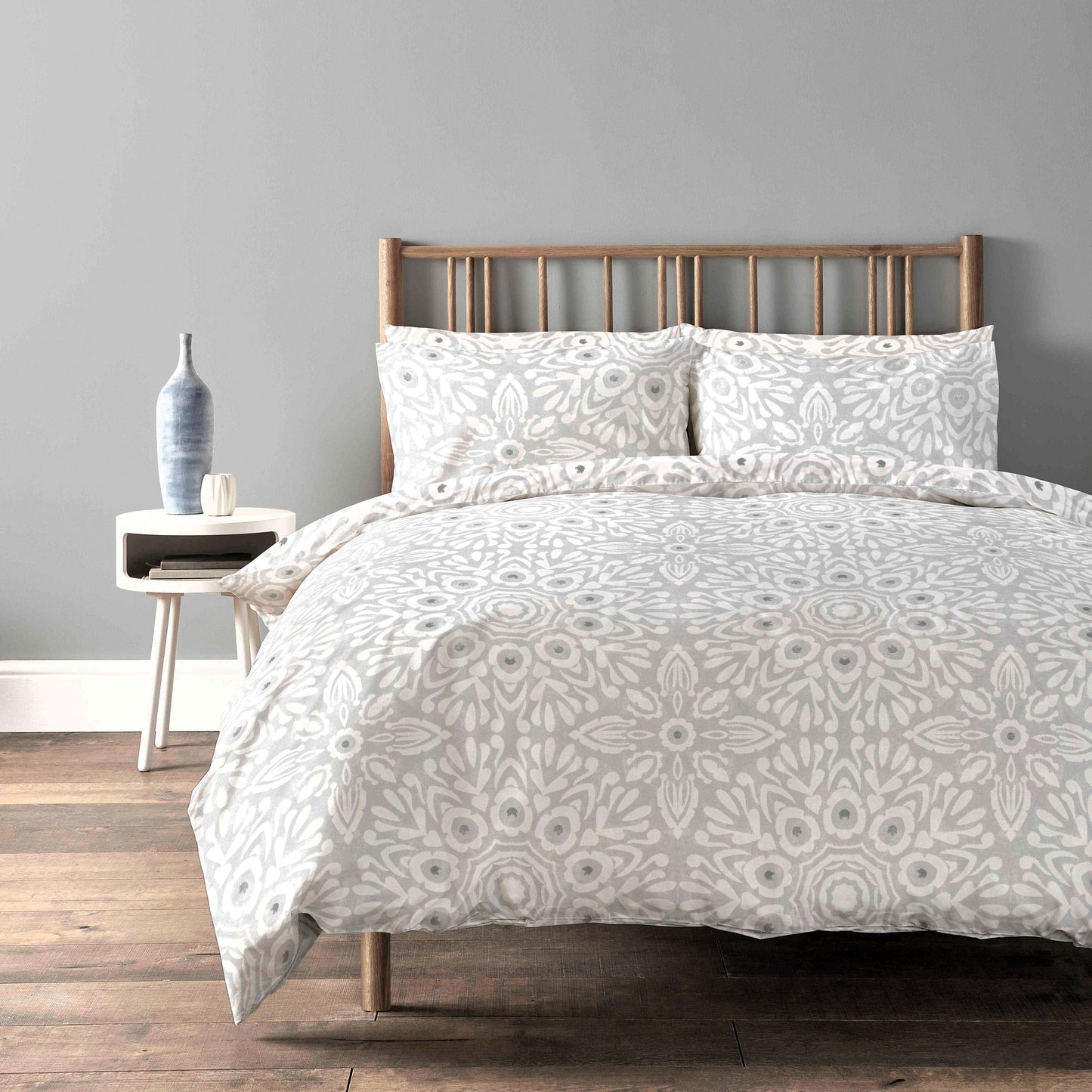 OLIVIA ROCCO Luxury Super Soft Cotton Rich Duvet Sets Easycare Comfortable Bedding Includes Duvet Cover & Pillowcases in Single Double King Size