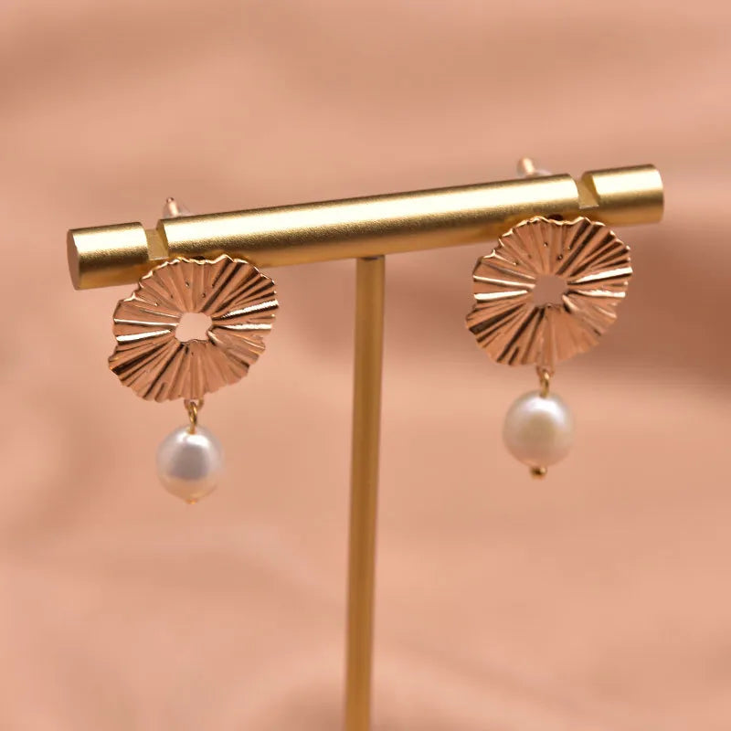 1 Pair Freshwater Pearl Zircon Freshwater pearl earrings Round Drop Earrings