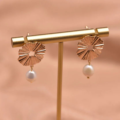 1 Pair Freshwater Pearl Zircon Freshwater pearl earrings Round Drop Earrings