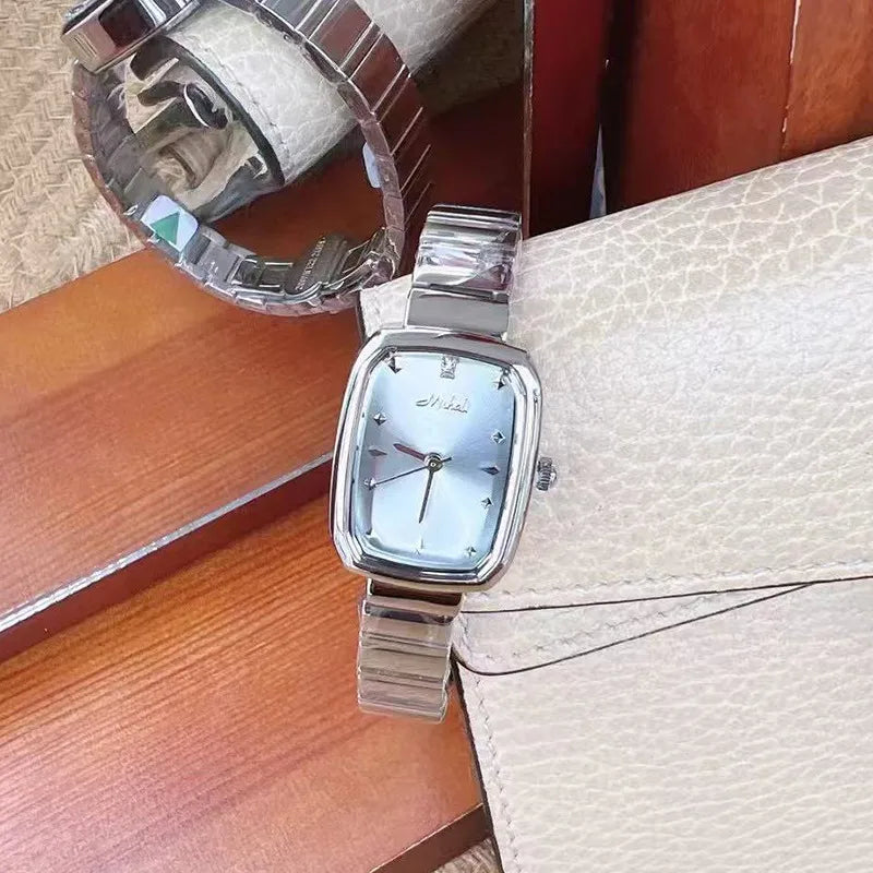 Minimalist Retro Roman Dial Quartz Steel Strap Watch Elegance Simplicity Fashionable Women's Square Face Mineral Glass Lens