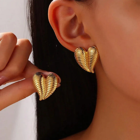 1 Pair Elegant Lady Vacation Heart Shape Solid Color Polishing Plating Three-dimensional 304 Stainless Steel 18K Gold Plated  Backs Ear Studs