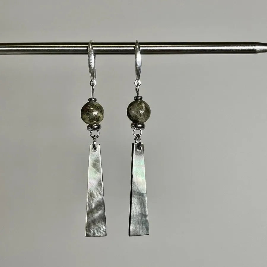 1 pair retro geometric natural stone shell drop earrings