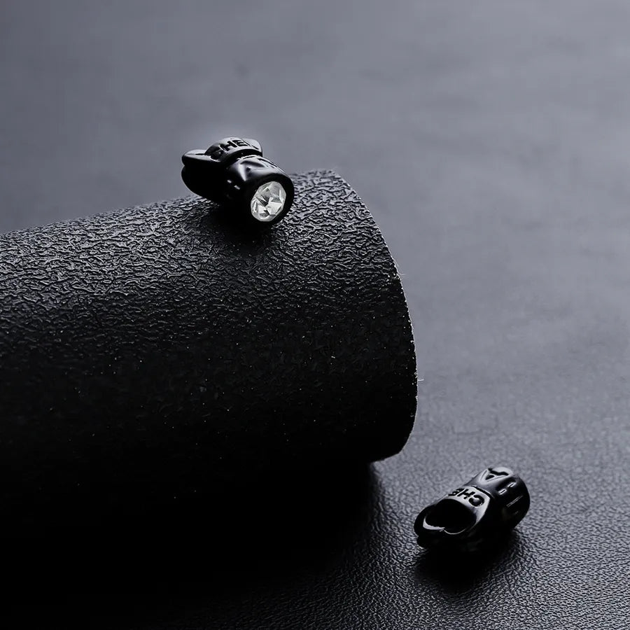 1 Pair Simple Style Geometric Inlay Titanium Steel Rhinestones Ear Cuffs