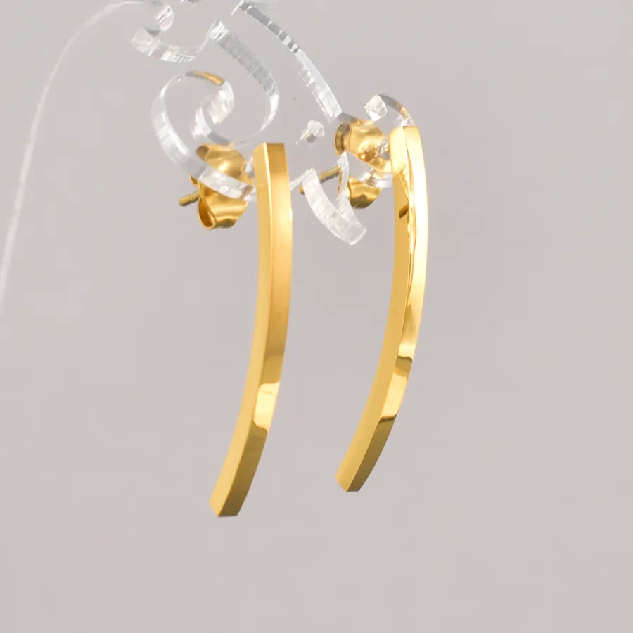 1 Pair Elegant Simple Style Classic Style Geometric Plating Inlay 304 Stainless Steel Titanium Steel Artificial Pearls 18K Gold Plated Ear Studs