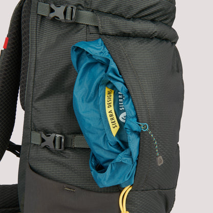 Sierra Designs Flex Hike 20L-30L Rucksack - Peat/Fiery Red