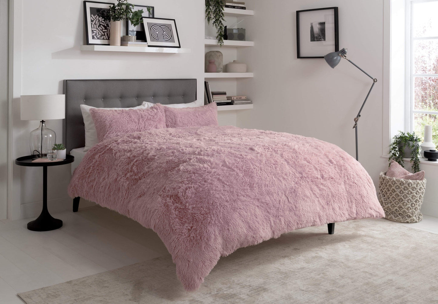 Snuggle & Cuddle Faux Fur Duvet Set for Winter Comfort Extra Soft Long Pile Bedding Available in Multiple Sizes and Elegant Colours by OLIVIA ROCCO