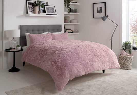 Snuggle & Cuddle Faux Fur Duvet Set for Winter Comfort Extra Soft Long Pile Bedding Available in Multiple Sizes and Elegant Colours by OLIVIA ROCCO