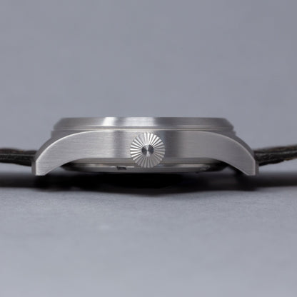 'Turbulence' Cat.1 Aviator's Watch (46mm) | Rook Black