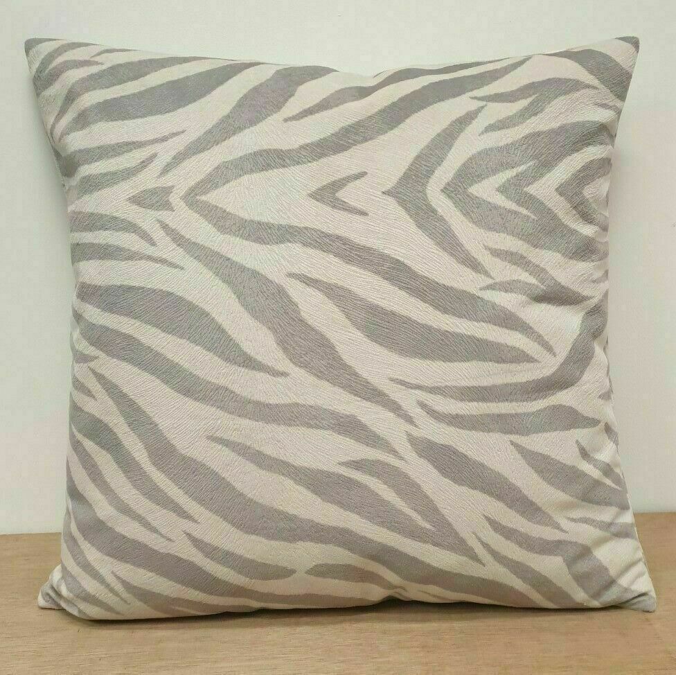 Art Of The Loom White Tiger 16"/18" Cushion Cover