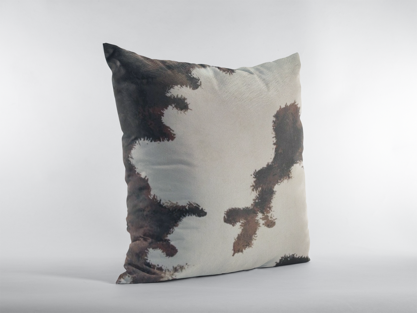 Art Of The Loom Cowhide 18" / 45cm Cushion Cover